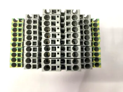 USED PHOENIX CONTACT MULTI-LEVEL TERMINAL BLOCK ST 2,5-PE/L/N LOT OF 10