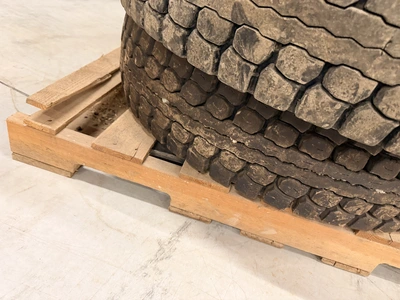 Used (8) WHEELED EXCAVATOR TIRES 10.00 R20 Wheels & Tires Michigan US | Miedema Asset Management Group #1320794