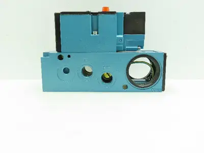 Mac 82A-AC-CKA-TM-DAA5-1DA Pneumatic Solenoid Control Valve 150PSI 110/120V Coil