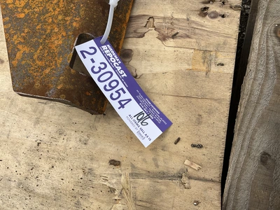 Used WOLVERINE QMP1-16-10T QUICK ATTACH MOUNTING PLATE Miscellaneous Equipment Michigan US | Miedema Asset Management Group #1468766