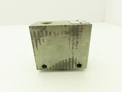 Dana 987618 Hydraulic Manifold Block W Flow Control Valve
