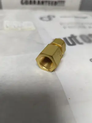 New | in-Stock SWAGELOK B-600-7-4 Valves/Fittings Ohio US | Surplus Asset Holdings #1245145