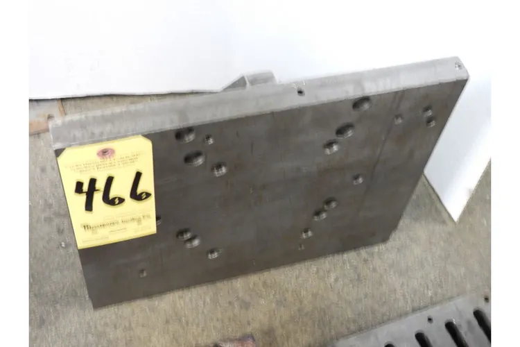 Used _UNKNOWN_ _UNKNOWN_ Angle Plates Ohio US | Thompson Auctioneers #1516158