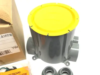 USED HUBBELL-KELLEMS ROUND FLUSH FLOORBOX, PVC, 3.00" MINIMUM DEPT OF POUR