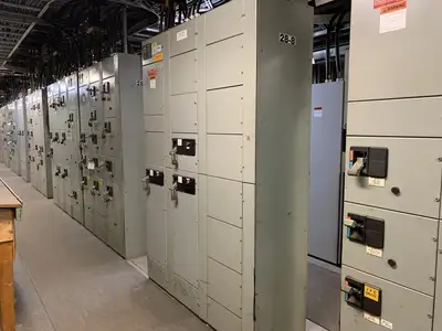 Five Star Double-Sided Motor Control Center (MCC), 600V Max., 1000A, 5 Buckets