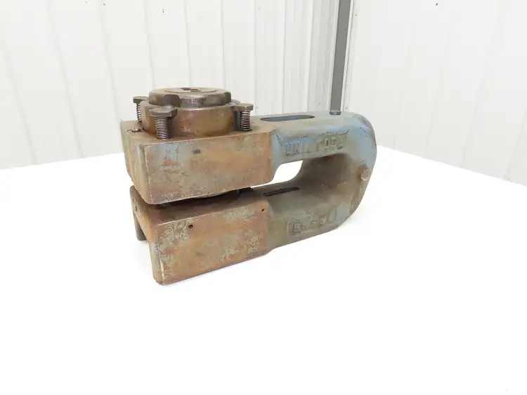 Used UNITTOOL _UNKNOWN_ Press Brake Tooling | Arrow Industrial #609441