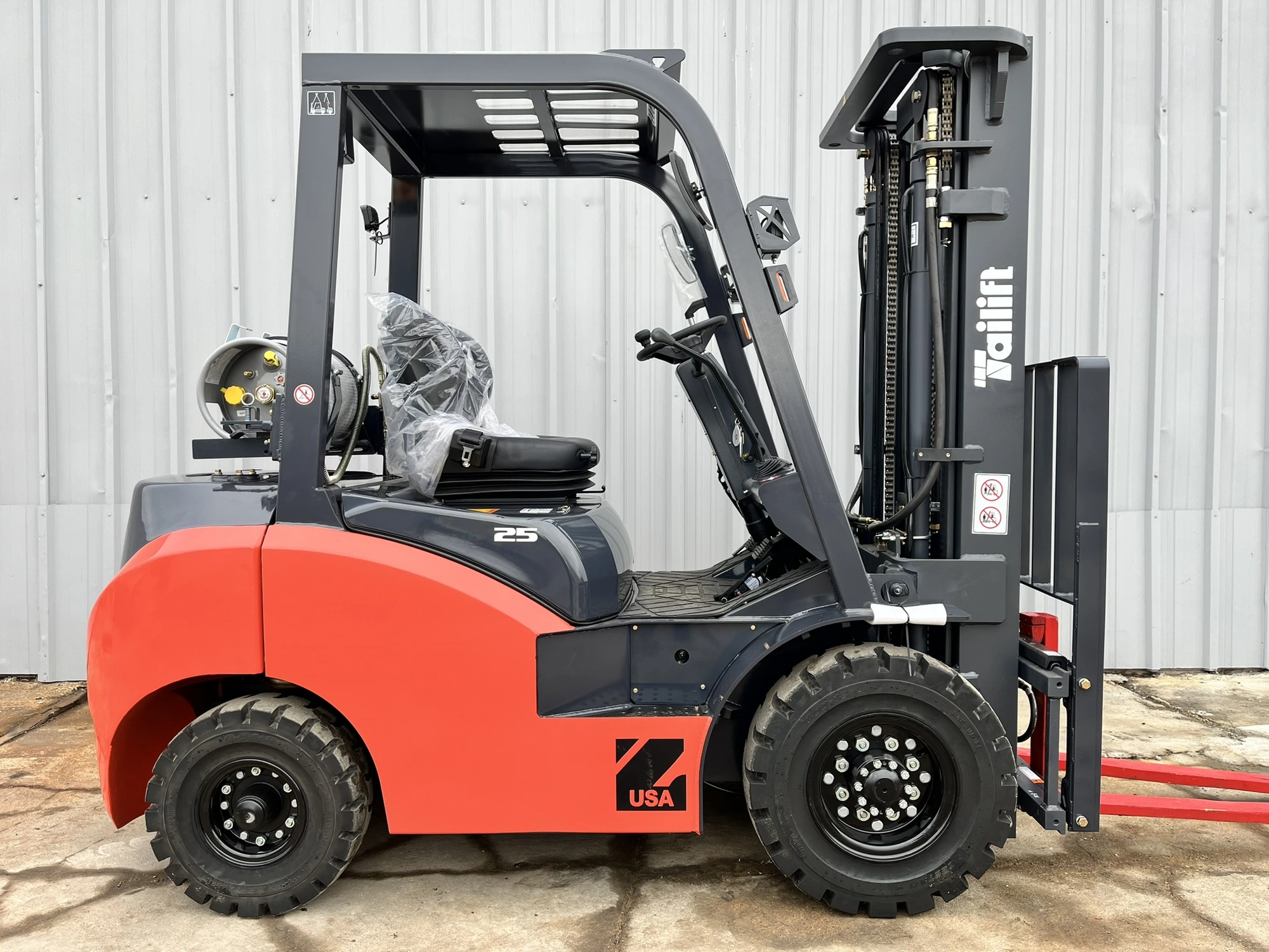 NEW 2025 TAILIFT PFG25