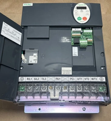 NEW Schneider Electric ATV212HD15N4