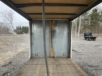 USED SUPREME CURTAINSIDE TRUCK BODY 24’
