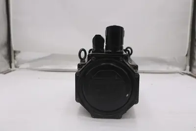 MPL-A560F-MJ72AA ALLEN BRADLEY KINETIX SERVO MOTOR REFURBISHED STOCK 620D
