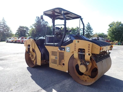 Used 2013 CATERPILLAR CB54B Tandem Rollers Massachusetts US | Brookside Equipment Sales #1455059