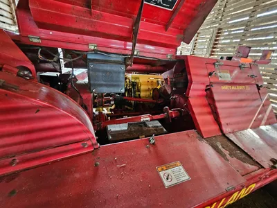 NEW HOLLAND FP230 chopper | Iron Listing (18)