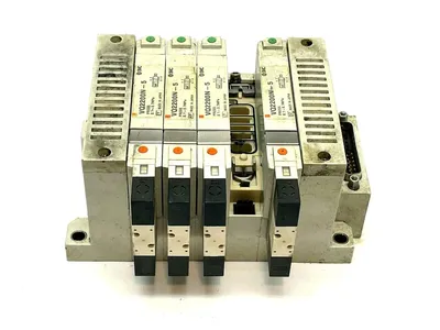 VV5Q21-05N9FU0-S,VQ2200N-5 | SMC VV5Q21-05N9FU0-S Manifold Base w/ Solenoids - For parts or not working