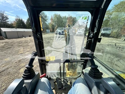 USED 2022 XCMG XE35U