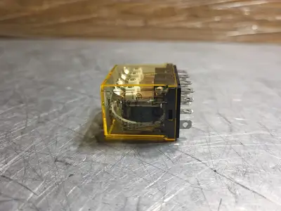 NEW IDEC RH4B-UL