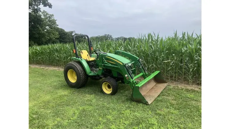 Used JOHN DEERE 4105 Sub-Compact & Compact Tractors Pennsylvania US | Trustworthy Equipment #1403487