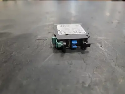 USED SIEMENS 3RH1921-1CA10