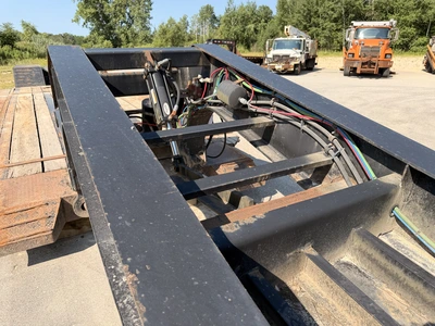 Used 2011 PITTS 50 TON DROP DECK TRI-AXLE Lowboy Trailers Michigan US | Miedema Asset Management Group #1338402