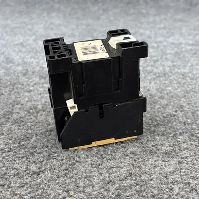 Used Allen-Bradley 100-A09N03 PLC Contactors California US | Davliegogo LLC #1708436
