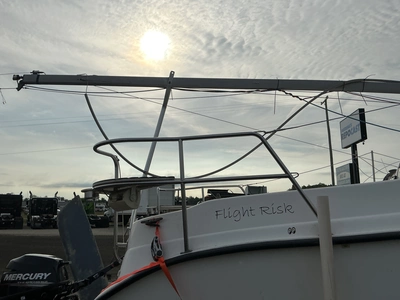 USED 1998 HUNTER TBD