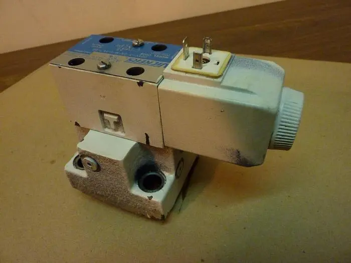 Used VICKERS DG4V-3-1A-M-U-HL7-60 Valves/Fittings Michigan US | Ideal Machinery #609396