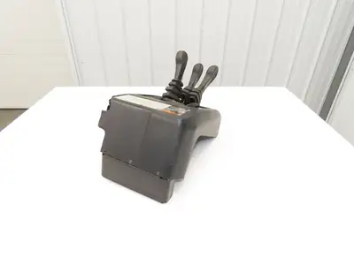Hyster E30XM Forklift Sideshift 3 Lever Controls And Model Label