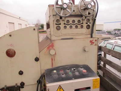 18" x 3/8" Orii, motorized straightener, 1996