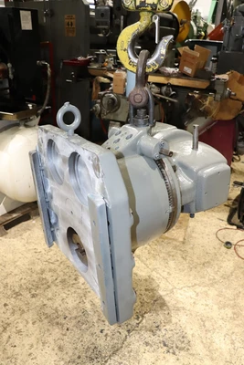 Kearney & Trecker TF20 Universal Vertical Head