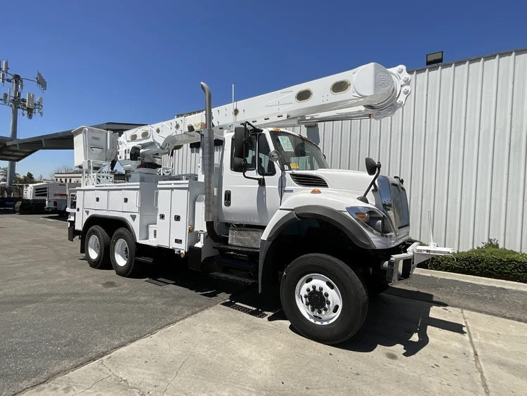 Used 2013 INTERNATIONAL 7500 Bucket (boom) trucks California US | Big Truck & Equipment #1412285