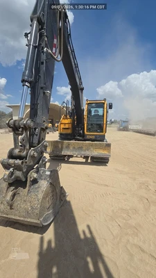 Used 2025 HYUNDAI HX145A LCR Crawler Excavators Texas US | National Equipment Dealers #1422277