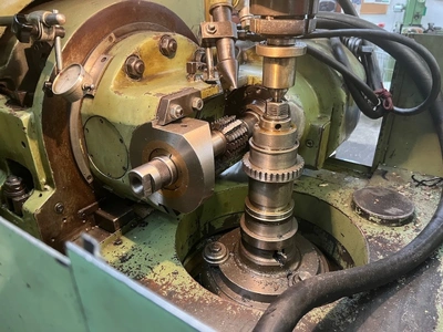 VITEBSK Gear Hobber, in good working condition, visible under power