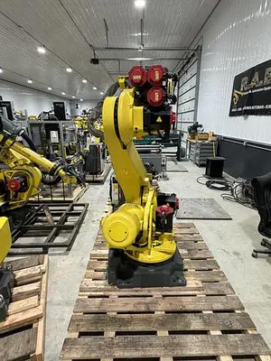 Used 2013 FANUC FANUC R-2000IB/210F Robots Michigan US | Aucto #1332186