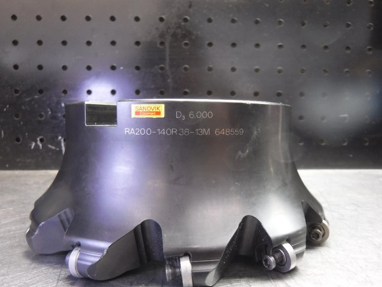 Sandvik 6" Indexable Facemill 1.5" Arbor RA200-140R38-13M (LOC2748A)