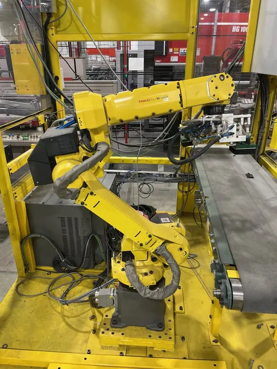 Used 2017 FANUC M-10IA/12 Robots Quebec CA | Revelation Machinery #403582