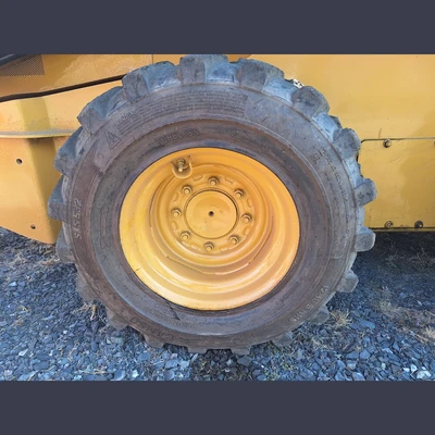 Used 2014 JOHN DEERE 326E Skid Steer Loaders British Columbia CA | Savona Equipment LTD #1505785