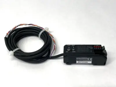 USED KEYENCE CZ-V21A