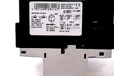 USED SIEMENS 3RV1021-1CA10 CIRCUIT BREAKER 3RV10211CA10