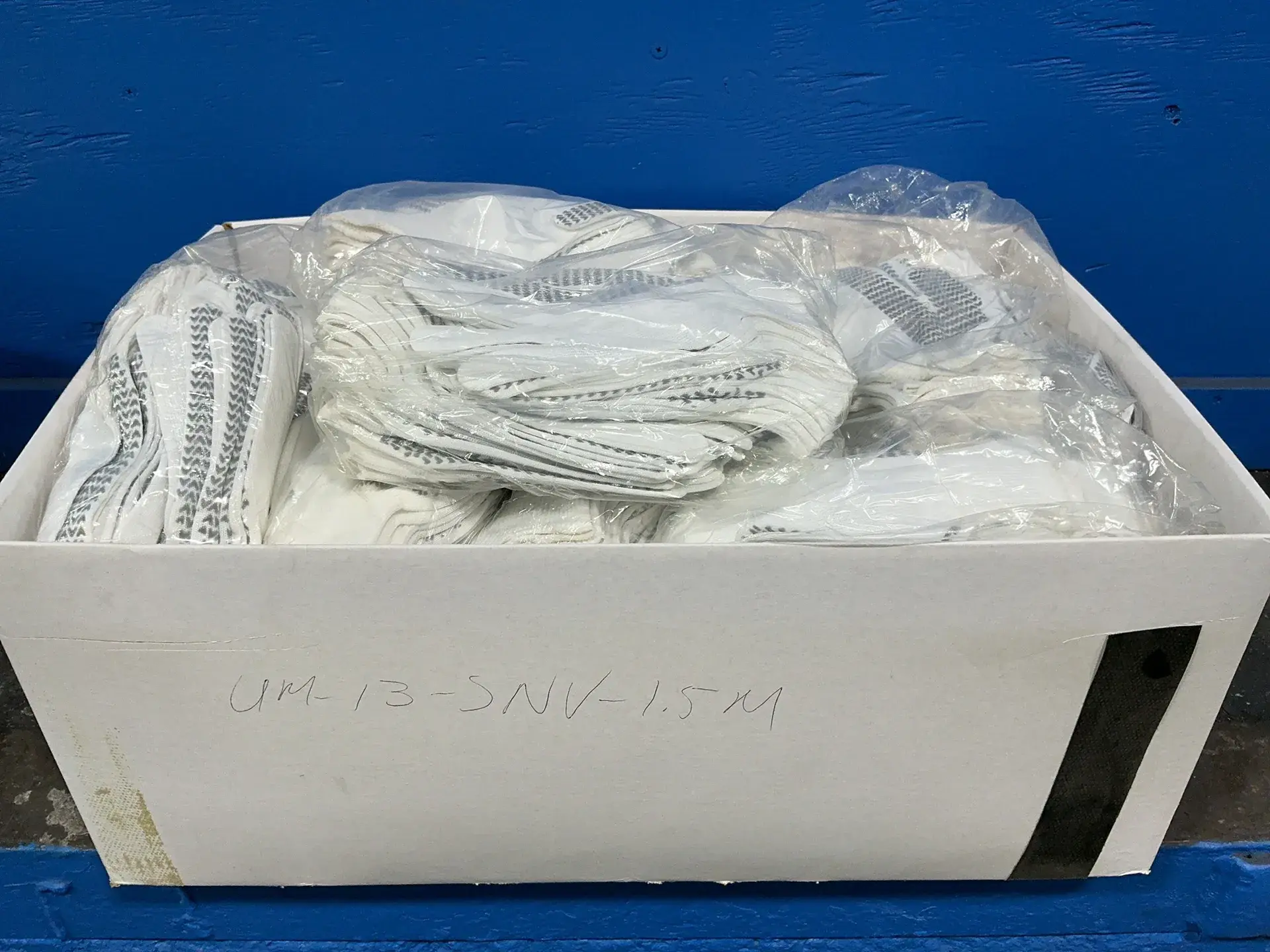 Used _UNKNOWN_ _UNKNOWN_ Gloves Ohio US | HGR 24 #1321536