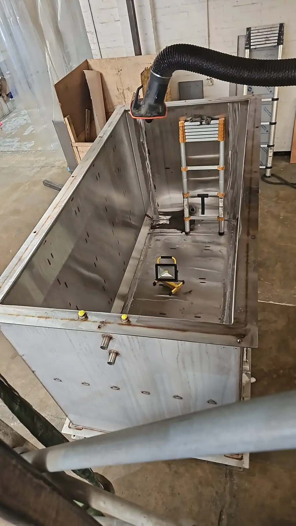 5,100L S/S Enclosed Rectangular tank