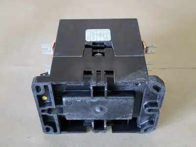 USED CUTLER-HAMMER C25GNF390
