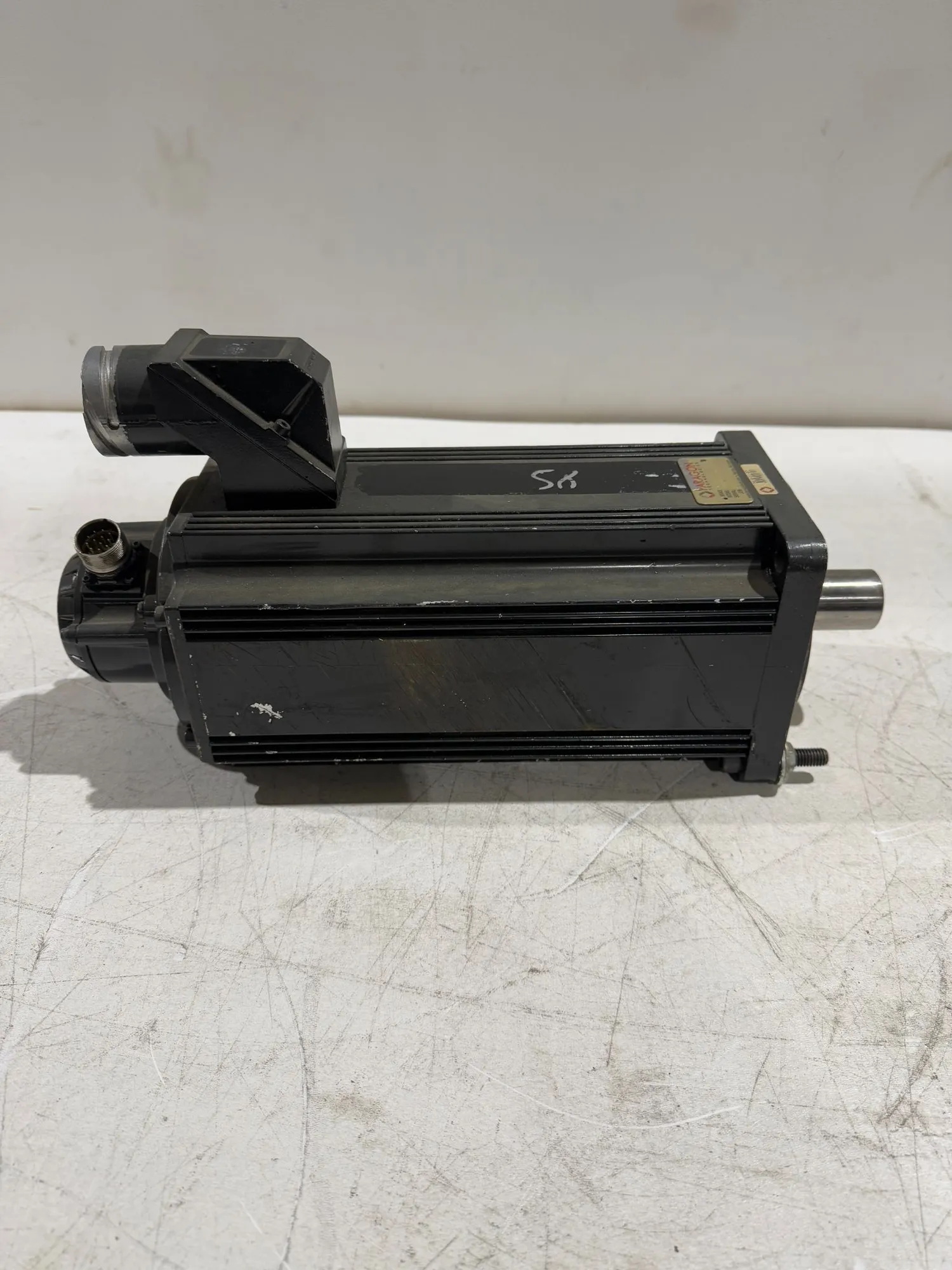 USED REXROTH INDRAMAT MHD093B-058-PG1-BA