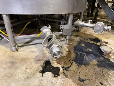 Used CHERRY BURRELL 6800 GAL Stainless Steel Tanks Illinois US | M&M Equipment Corp. #1704323