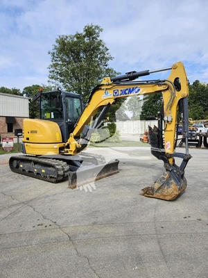 USED 2022 XCMG XE55U