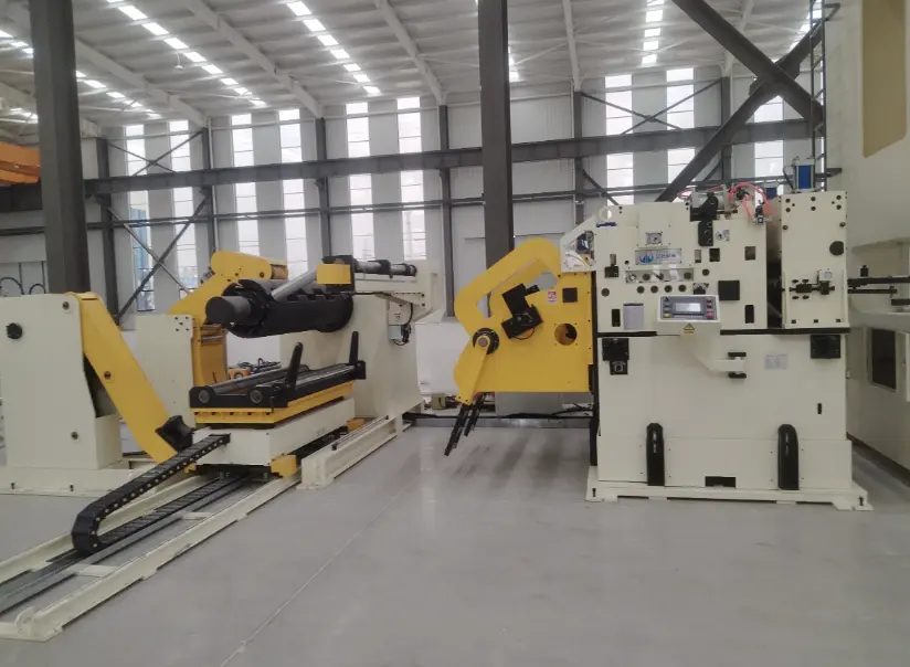 Metal Coil Handling Feed Line in Canada