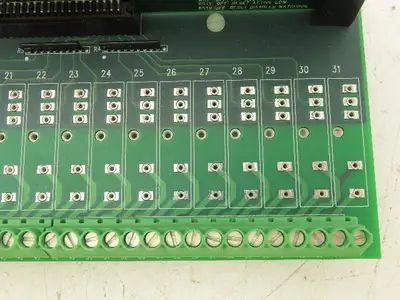 Grayhill 70GRCP32-HL PLC Relay 32-Channel Circuit Motherboard w/PMX32D Board