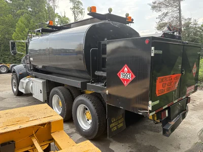 Used 2017 Peterbilt 348 Fuel & Lube Trucks Maryland US | Zadoon Equipment #1480778