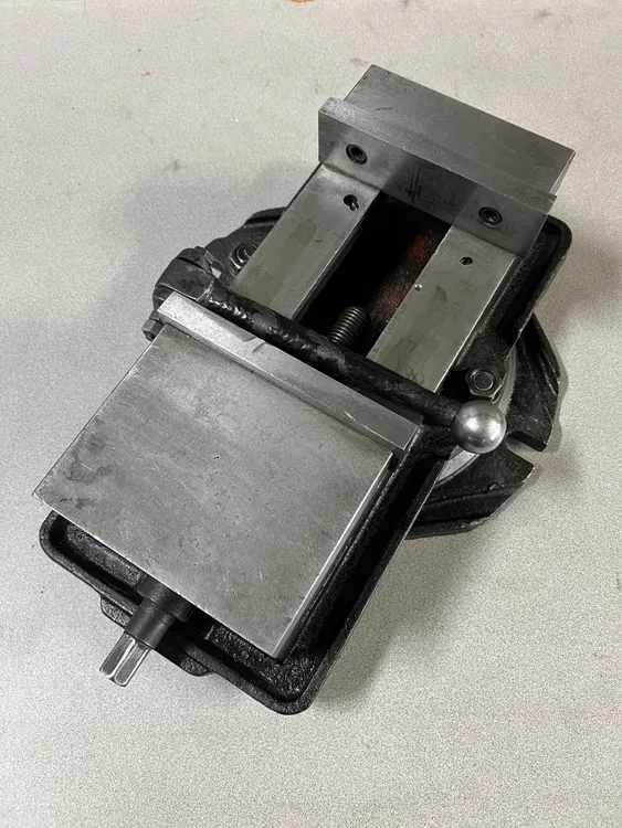 Used UNKNOWN UNKNOWN Vises Ohio US | T.R. Wigglesworth Machinery Co. #6961