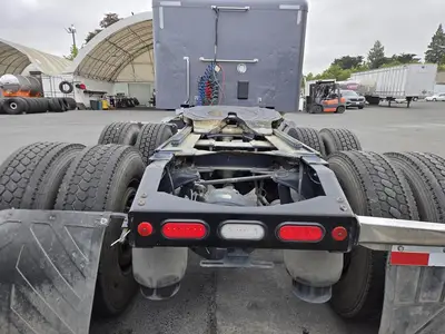 USED 2020 PETERBILT 567