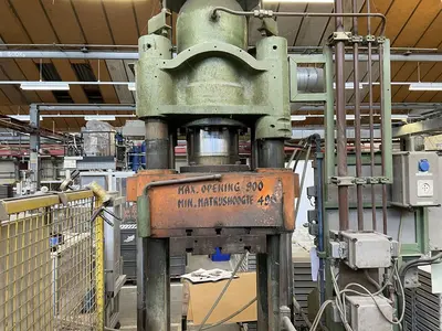 USED HL 200 TON 4 COLUMN PRESS