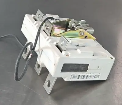 Cutler Hammer Eaton KES3125LSIZG 69D4030G03 Circuit Breaker 125A 3P loc4C14